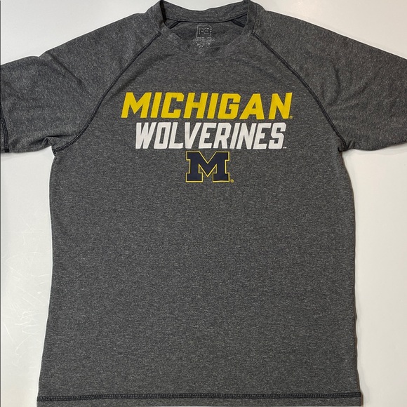 Pro Edge University of Michigan College Short Sleeve Polyester Shirt Sz M - Picture 1 of 6